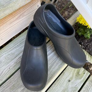 Tredsafe Work Garden Clogs Oil Slip Resistant Waterproof EVA Rubber Size 13